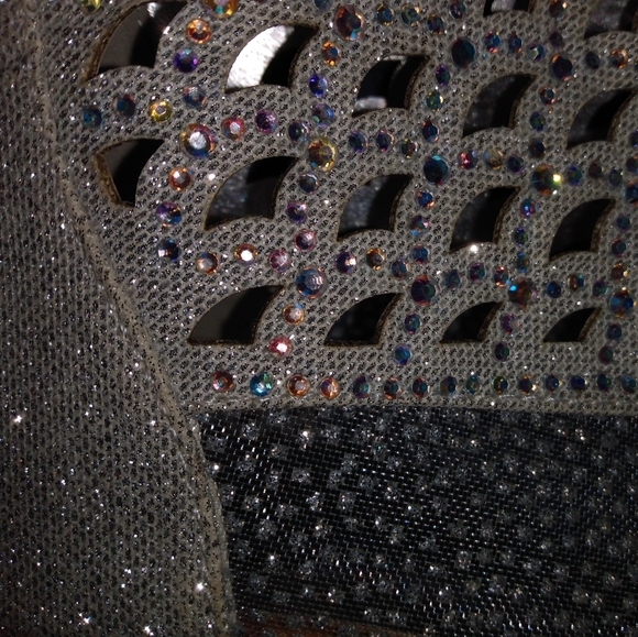 Pierre Dumas peep toe Silver Heels. 7M - Picture 4 of 5